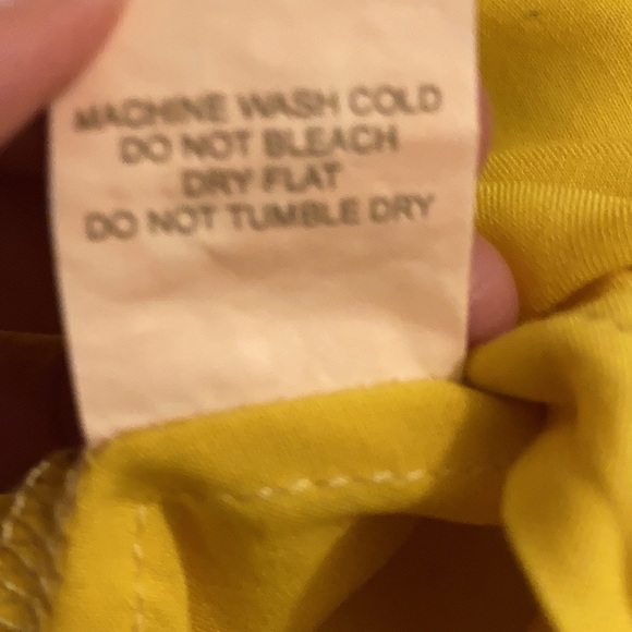 North shore open back tank/yellow size medium - Picture 8 of 8